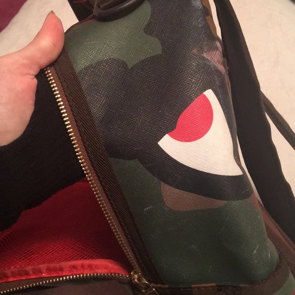 Sprayground backpack sharks in Paris - Picture 12 of 12